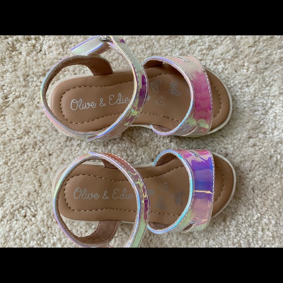 Olive & Edie. Size 6. Toddler sandal. - Picture 3 of 3